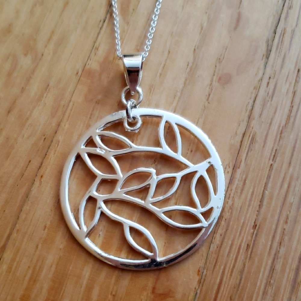 Womans necklace